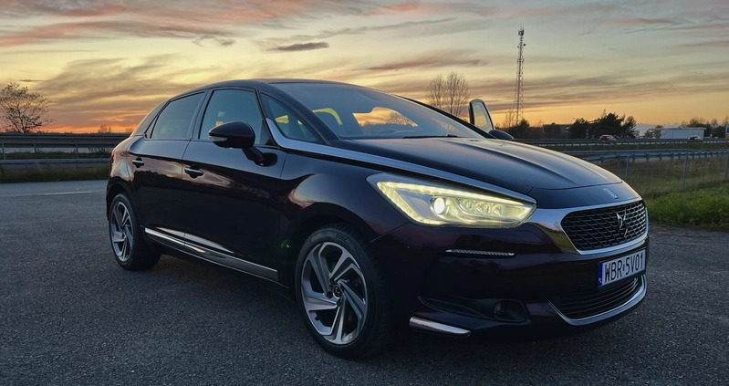 Citroen DS5 cena 63800 przebieg: 57200, rok produkcji 2015 z Białobrzegi małe 191